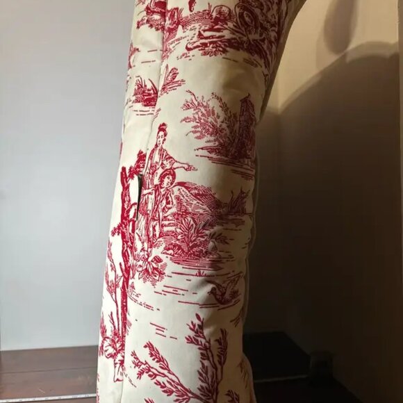 Bowsers Donut Bed Raspberry Toile - Picture 5 of 5